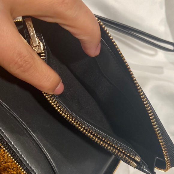 Coach wristlet - Picture 6 of 8